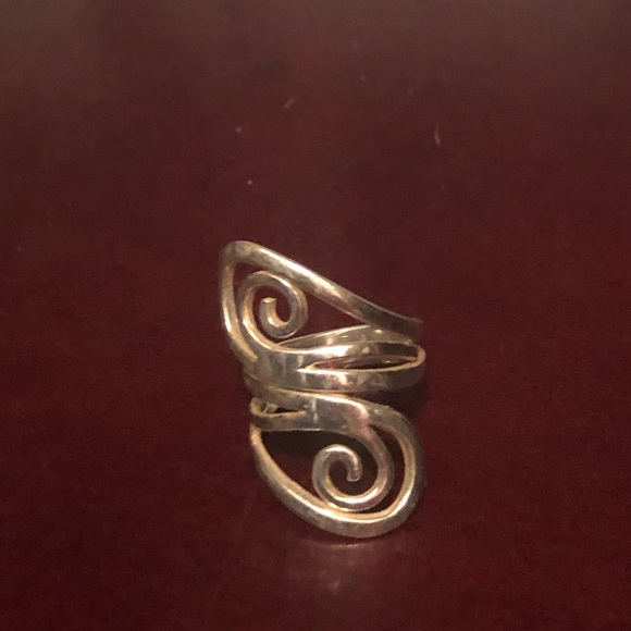Sterling Silver statement ring - Picture 2 of 3